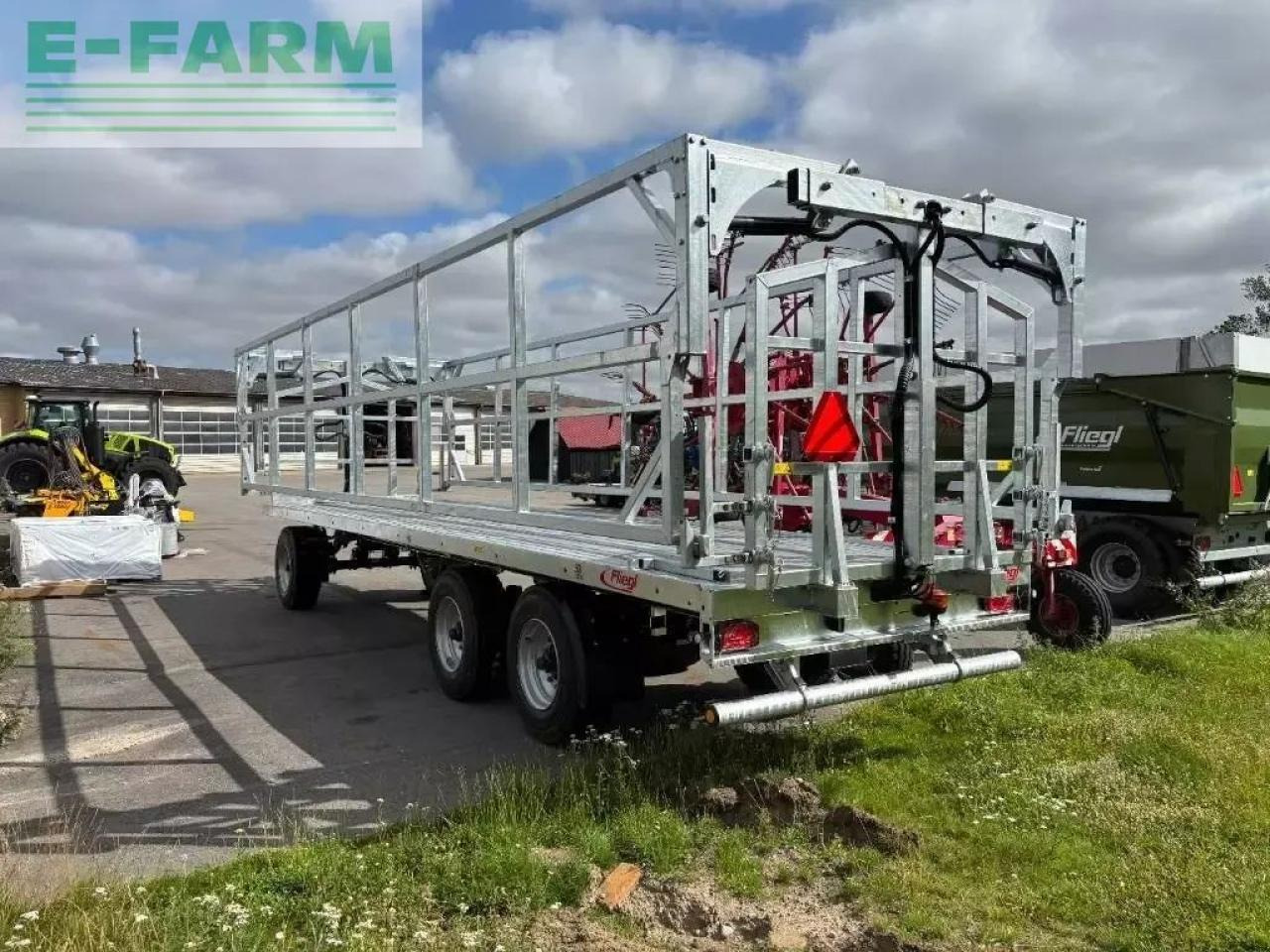 Fliegl dpw 240 bl profi - Maatalous lavaperävaunu: kuva Fliegl dpw 240 bl profi - Maatalous lavaperävaunu Fliegl dpw 240 bl profi - Maatalous lavaperävaunu: kuva Fliegl dpw 240 bl profi - Maatalous lavaperävaunu