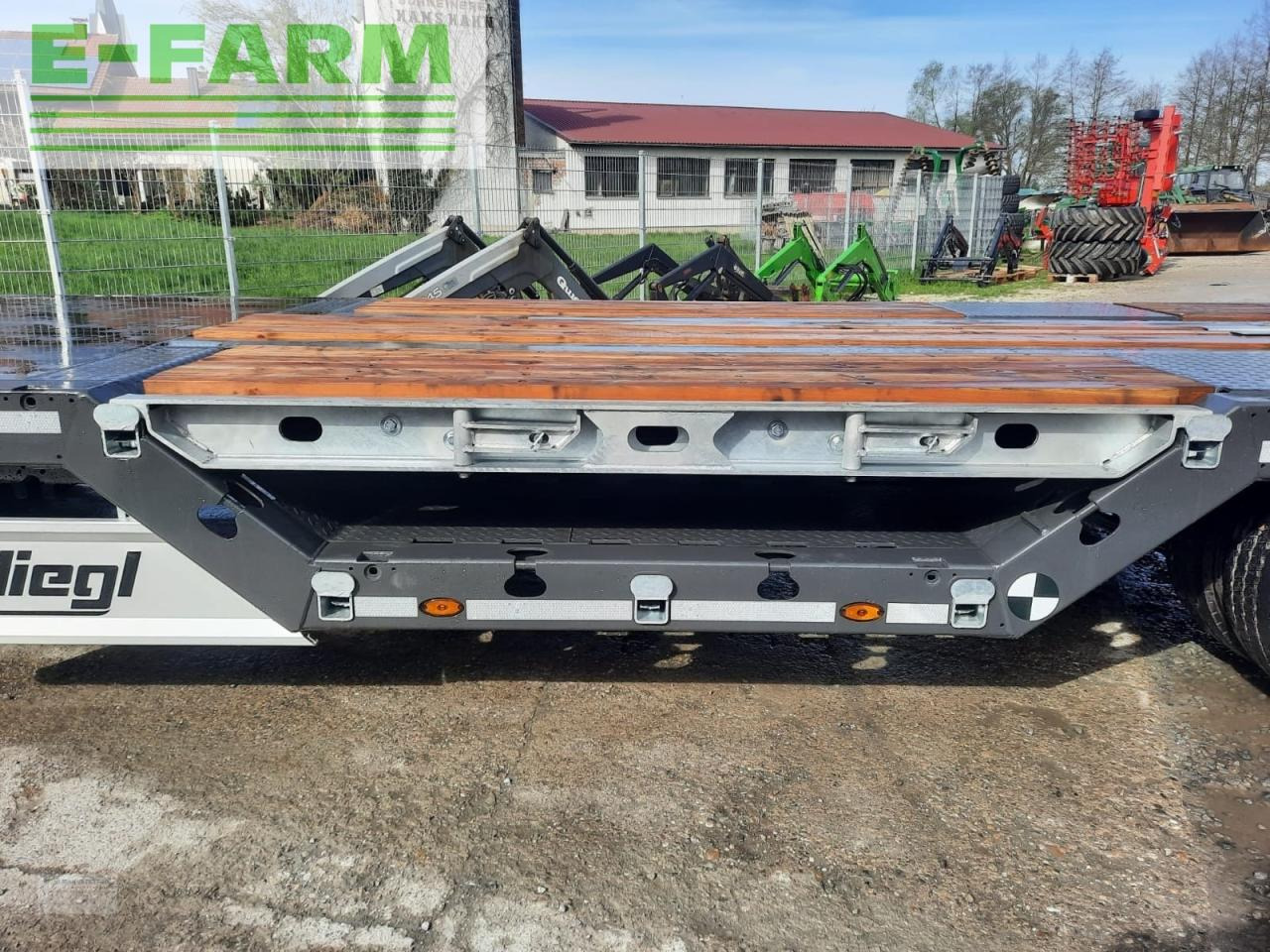 Fliegl dts 300 - Apuvaunu perävaunu: kuva Fliegl dts 300 - Apuvaunu perävaunu Fliegl dts 300 - Apuvaunu perävaunu: kuva Fliegl dts 300 - Apuvaunu perävaunu