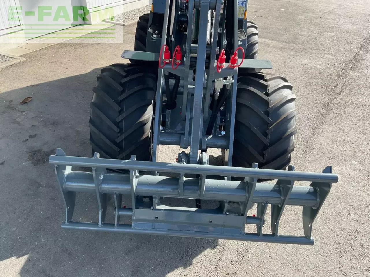 Giant g 2300 hd - Pyöräkuormaaja: kuva Giant g 2300 hd - Pyöräkuormaaja Giant g 2300 hd - Pyöräkuormaaja: kuva Giant g 2300 hd - Pyöräkuormaaja