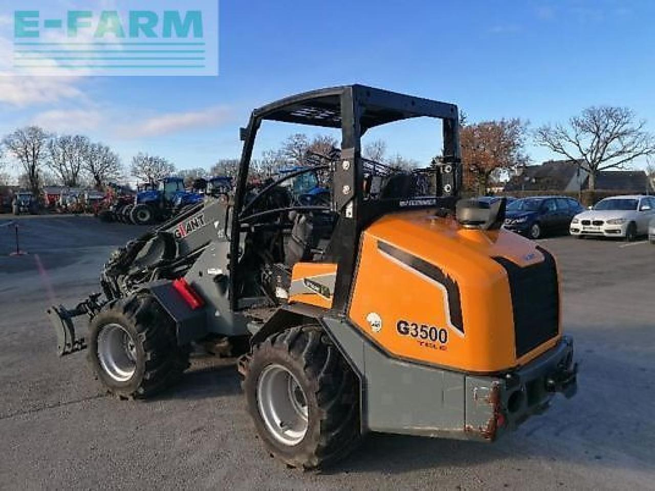 Giant g3500 - Minikuormaaja: kuva Giant g3500 - Minikuormaaja Giant g3500 - Minikuormaaja: kuva Giant g3500 - Minikuormaaja