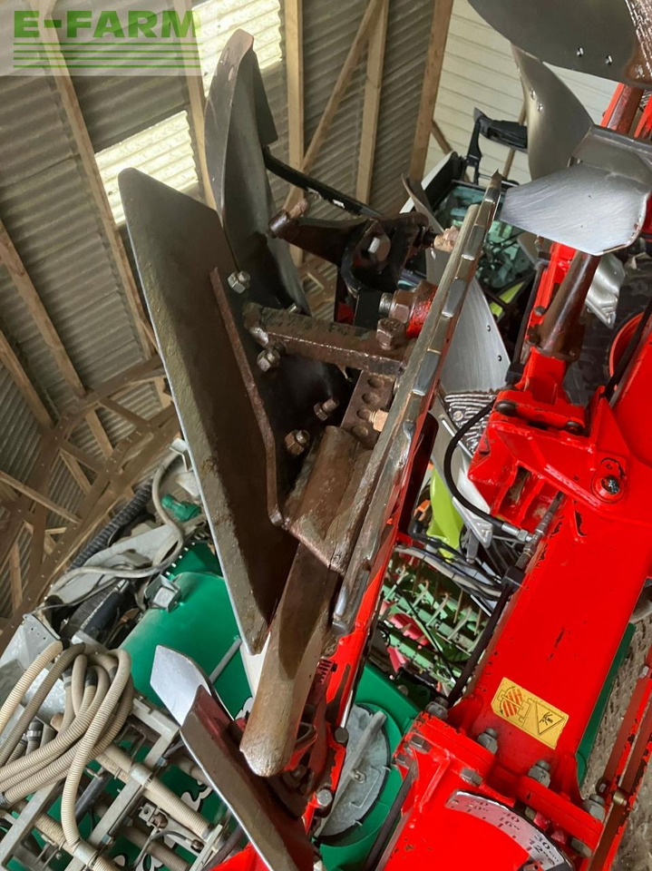 Gregoire Besson 8 corps - Aura: kuva Gregoire Besson 8 corps - Aura Gregoire Besson 8 corps - Aura: kuva Gregoire Besson 8 corps - Aura