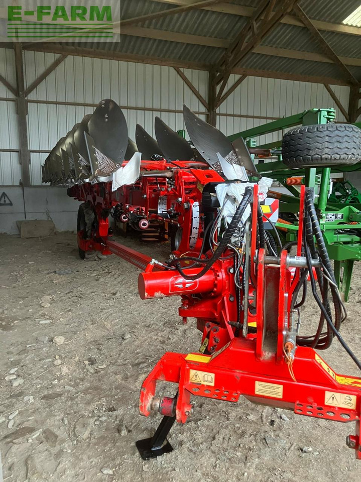 Gregoire Besson 8 corps - Aura: kuva Gregoire Besson 8 corps - Aura Gregoire Besson 8 corps - Aura: kuva Gregoire Besson 8 corps - Aura