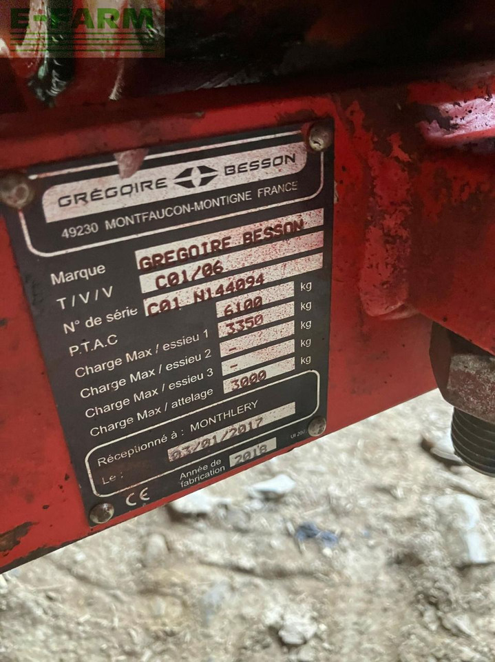 Gregoire Besson 8 corps - Aura: kuva Gregoire Besson 8 corps - Aura Gregoire Besson 8 corps - Aura: kuva Gregoire Besson 8 corps - Aura