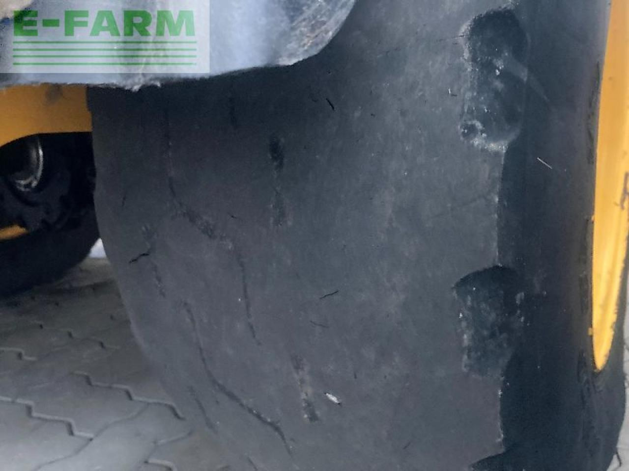 Minikuormaaja JCB 407: kuva Minikuormaaja JCB 407 Minikuormaaja JCB 407: kuva Minikuormaaja JCB 407