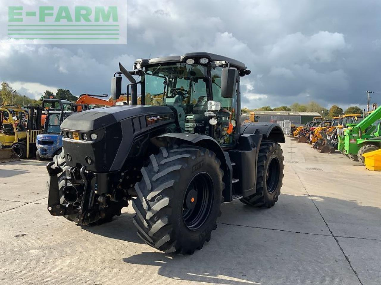 JCB 4220 fastrac tractor (st24887) - Traktori: kuva JCB 4220 fastrac tractor (st24887) - Traktori JCB 4220 fastrac tractor (st24887) - Traktori: kuva JCB 4220 fastrac tractor (st24887) - Traktori