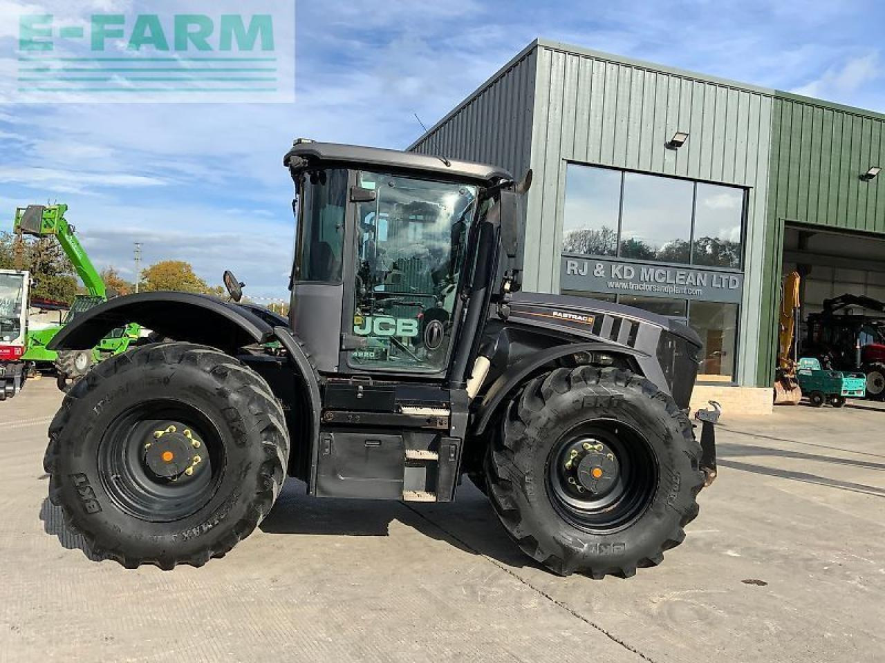 JCB 4220 fastrac tractor (st24887) - Traktori: kuva JCB 4220 fastrac tractor (st24887) - Traktori JCB 4220 fastrac tractor (st24887) - Traktori: kuva JCB 4220 fastrac tractor (st24887) - Traktori