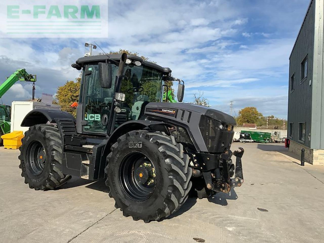 JCB 4220 fastrac tractor (st24887) - Traktori: kuva JCB 4220 fastrac tractor (st24887) - Traktori JCB 4220 fastrac tractor (st24887) - Traktori: kuva JCB 4220 fastrac tractor (st24887) - Traktori