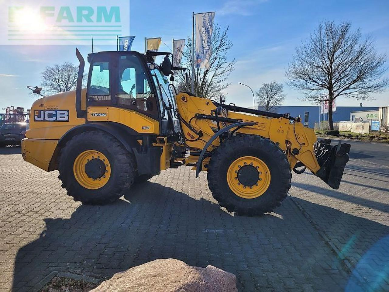 JCB tm 420 teleskopradlader - Pyöräkuormaaja: kuva JCB tm 420 teleskopradlader - Pyöräkuormaaja JCB tm 420 teleskopradlader - Pyöräkuormaaja: kuva JCB tm 420 teleskopradlader - Pyöräkuormaaja