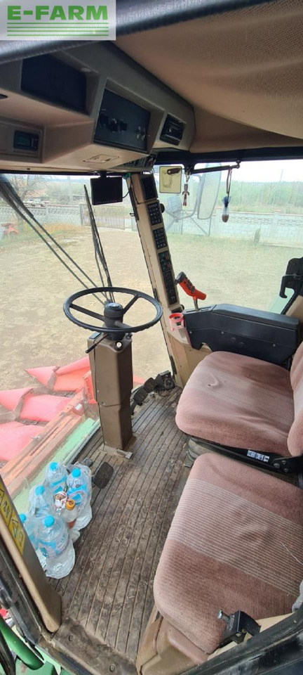 Leikkuupuimuri John Deere 2266: kuva Leikkuupuimuri John Deere 2266