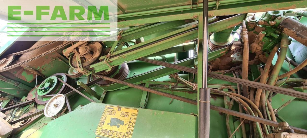 Leikkuupuimuri John Deere 2266: kuva Leikkuupuimuri John Deere 2266