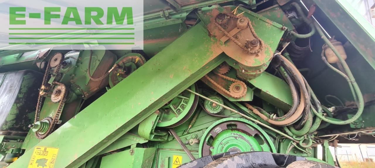 Leikkuupuimuri John Deere 2266: kuva Leikkuupuimuri John Deere 2266