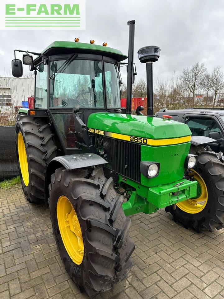 John Deere 2850 - Traktori: kuva John Deere 2850 - Traktori John Deere 2850 - Traktori: kuva John Deere 2850 - Traktori
