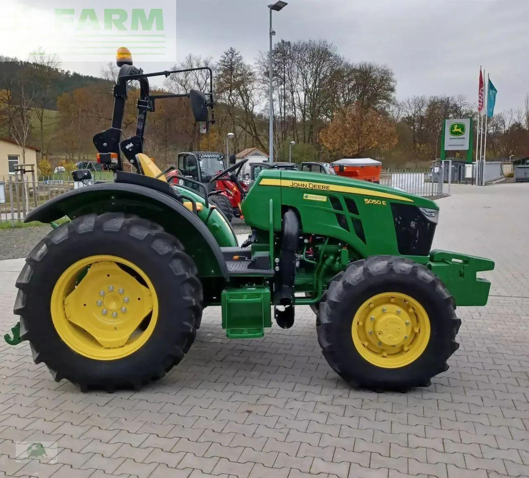 John Deere 5050e - Traktori: kuva John Deere 5050e - Traktori John Deere 5050e - Traktori: kuva John Deere 5050e - Traktori