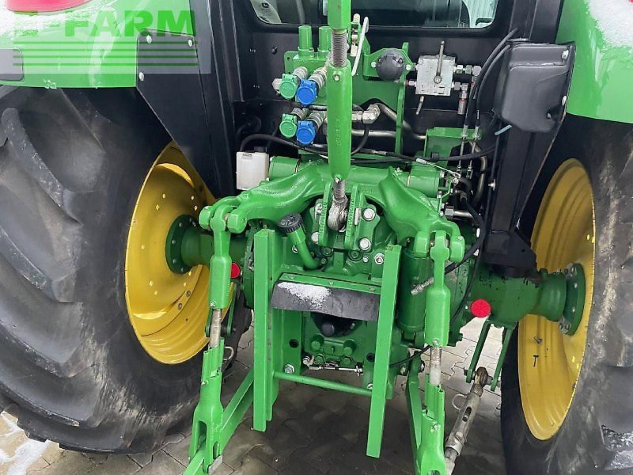 John Deere 5075 m - Traktori: kuva John Deere 5075 m - Traktori John Deere 5075 m - Traktori: kuva John Deere 5075 m - Traktori