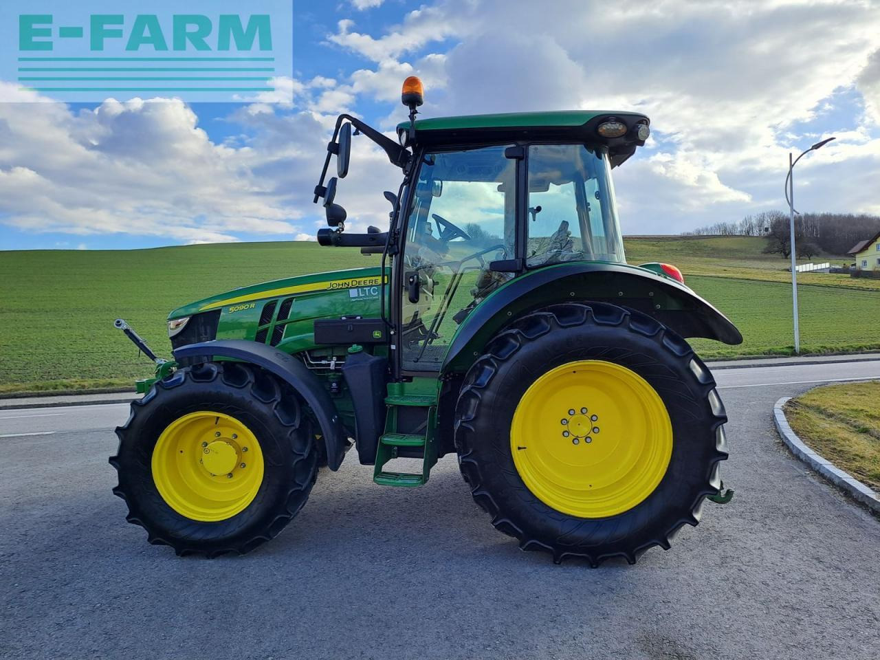John Deere 5090r - Traktori: kuva John Deere 5090r - Traktori John Deere 5090r - Traktori: kuva John Deere 5090r - Traktori