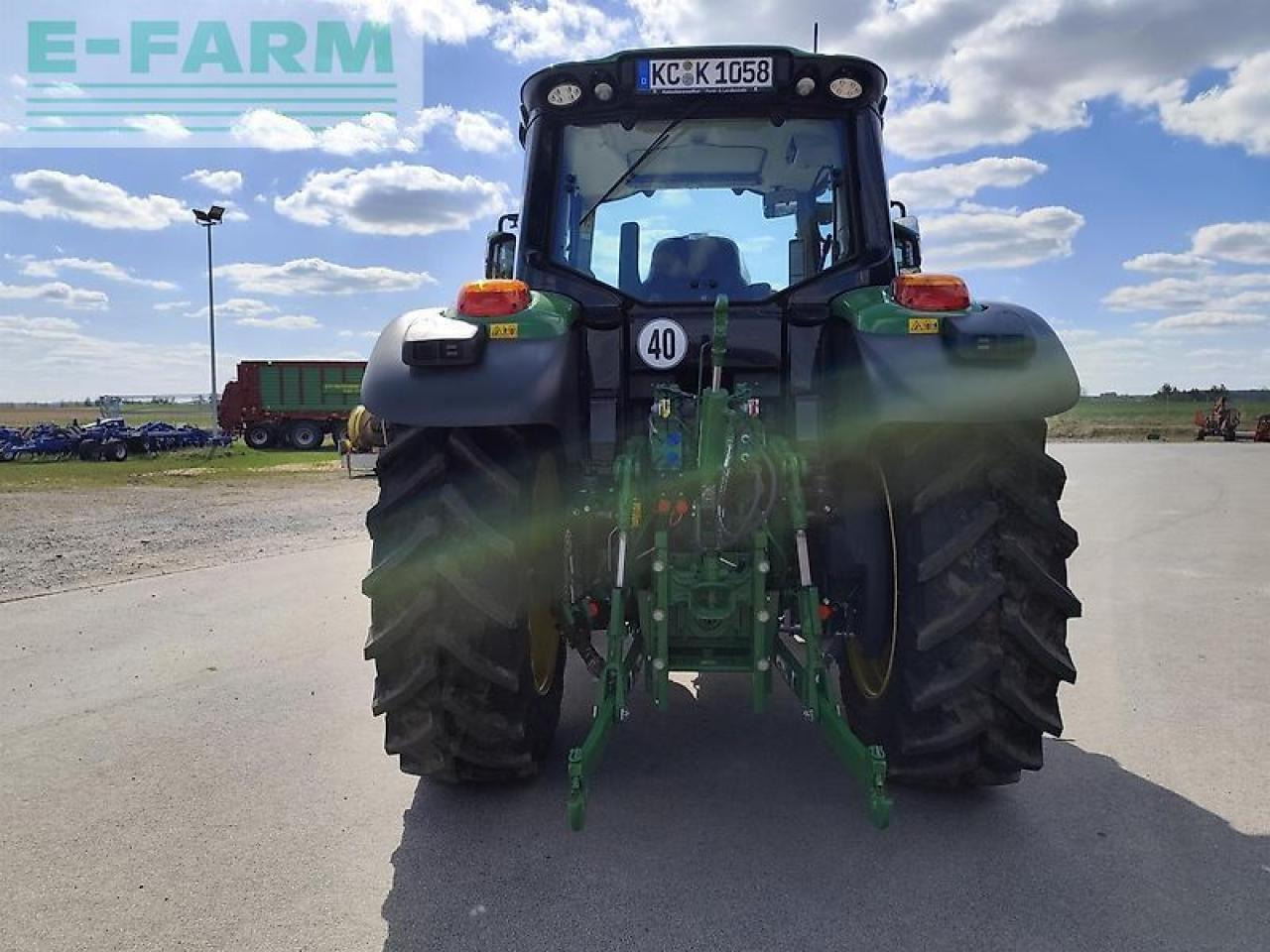 John Deere 6100m - Traktori: kuva John Deere 6100m - Traktori John Deere 6100m - Traktori: kuva John Deere 6100m - Traktori