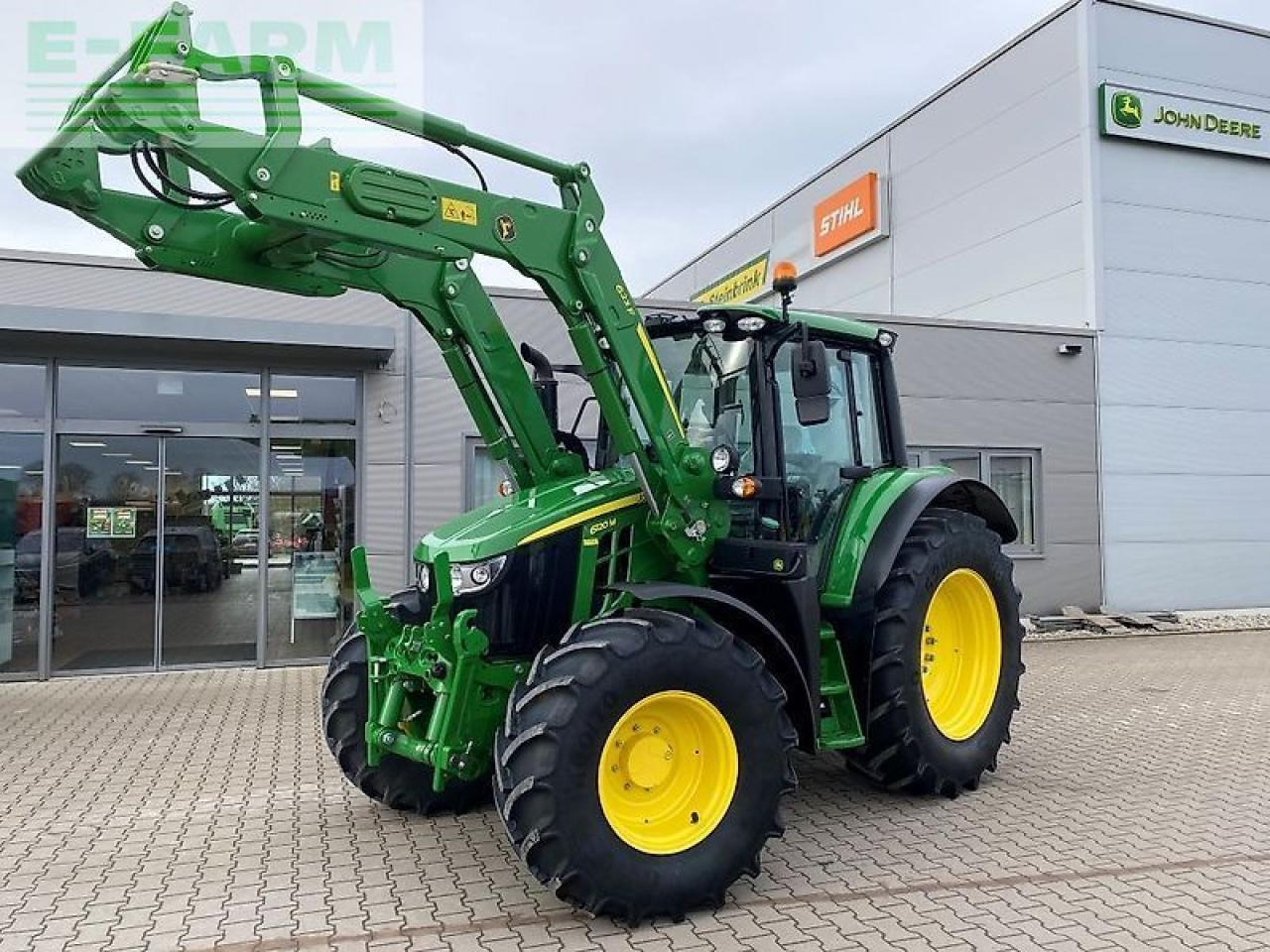 John Deere 6120m mit frontlader 623r - Traktori: kuva John Deere 6120m mit frontlader 623r - Traktori John Deere 6120m mit frontlader 623r - Traktori: kuva John Deere 6120m mit frontlader 623r - Traktori