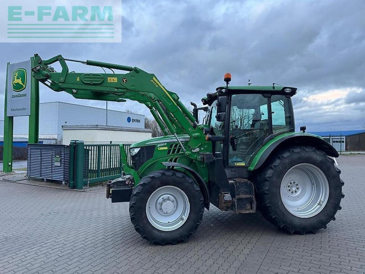John Deere 6120r - Traktori: kuva John Deere 6120r - Traktori John Deere 6120r - Traktori: kuva John Deere 6120r - Traktori