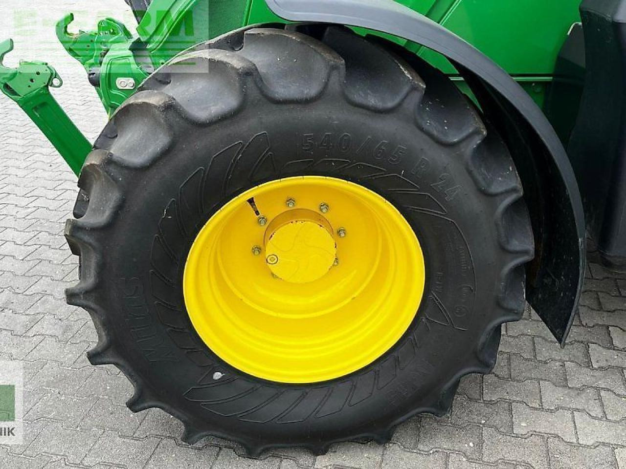 Traktori John Deere 6130r: kuva Traktori John Deere 6130r