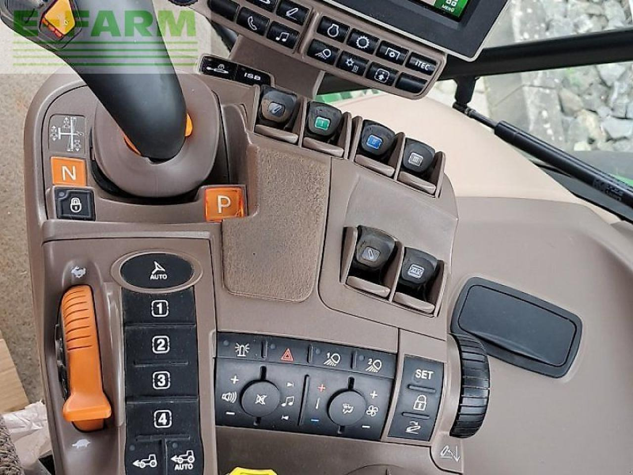 John Deere 6145r - Traktori: kuva John Deere 6145r - Traktori John Deere 6145r - Traktori: kuva John Deere 6145r - Traktori