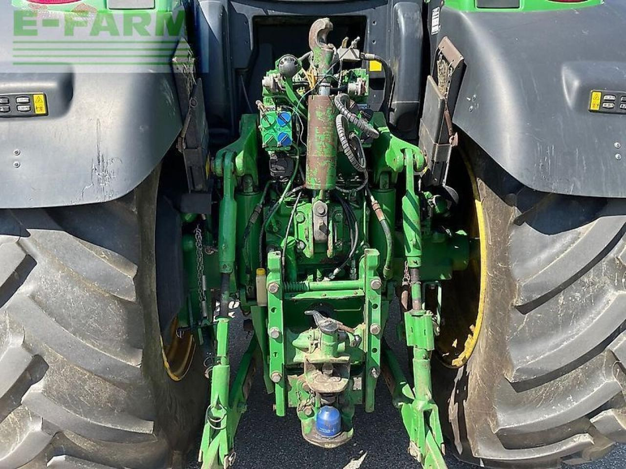 Traktori John Deere 6210r: kuva Traktori John Deere 6210r Traktori John Deere 6210r: kuva Traktori John Deere 6210r