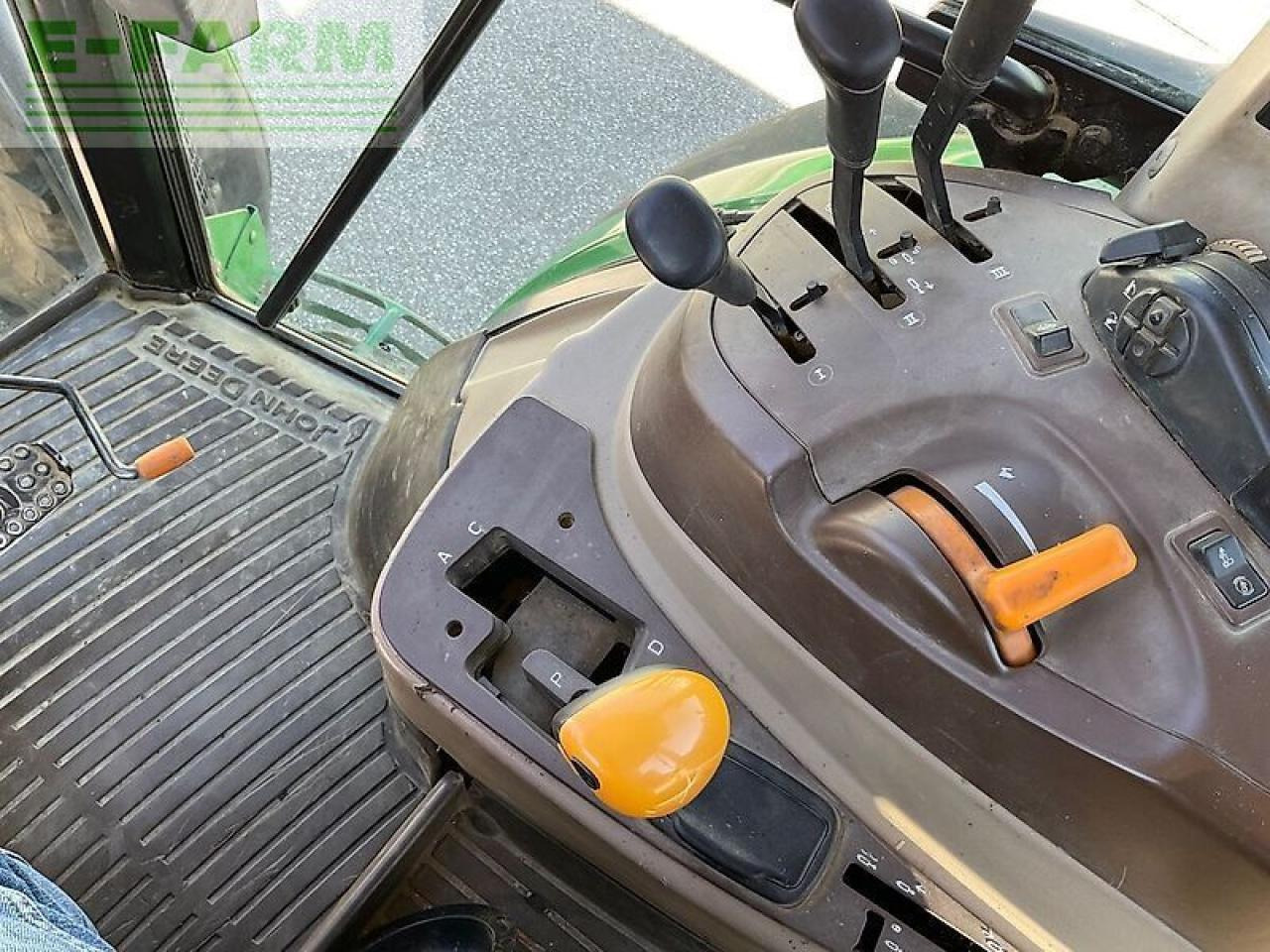 Traktori John Deere 6210r: kuva Traktori John Deere 6210r Traktori John Deere 6210r: kuva Traktori John Deere 6210r