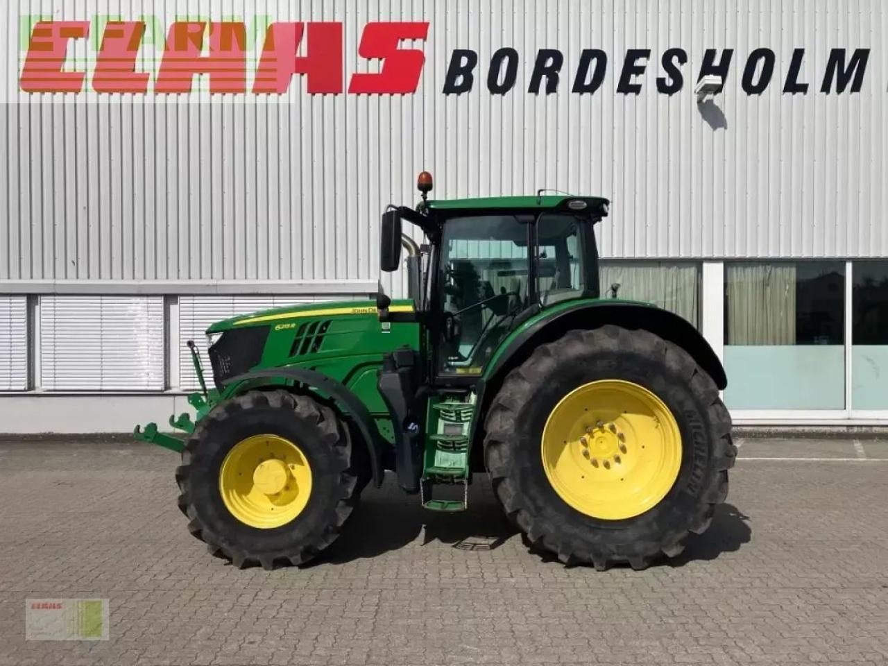 John Deere 6215 r - Traktori: kuva John Deere 6215 r - Traktori John Deere 6215 r - Traktori: kuva John Deere 6215 r - Traktori