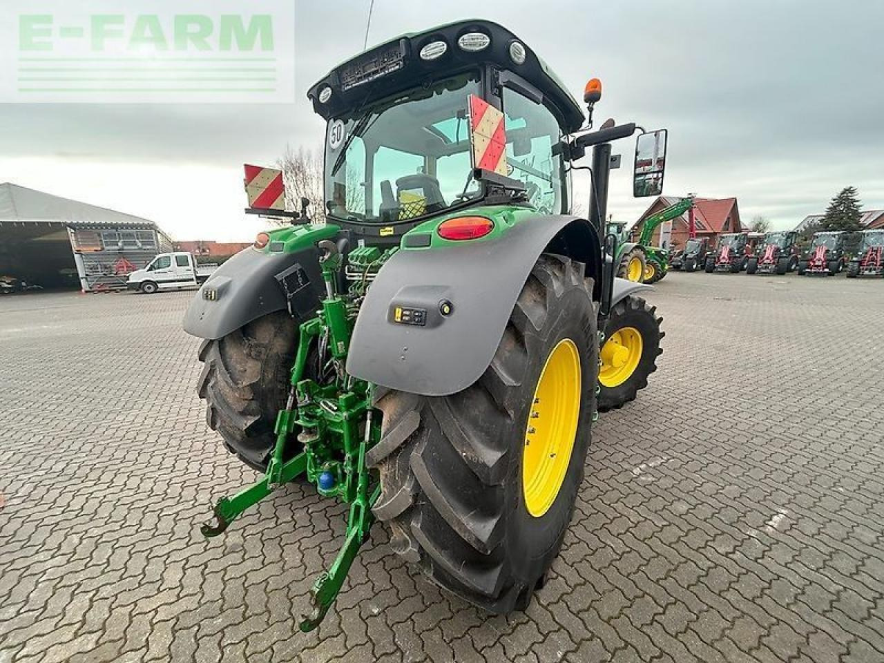 John Deere 6215r - Traktori: kuva John Deere 6215r - Traktori John Deere 6215r - Traktori: kuva John Deere 6215r - Traktori