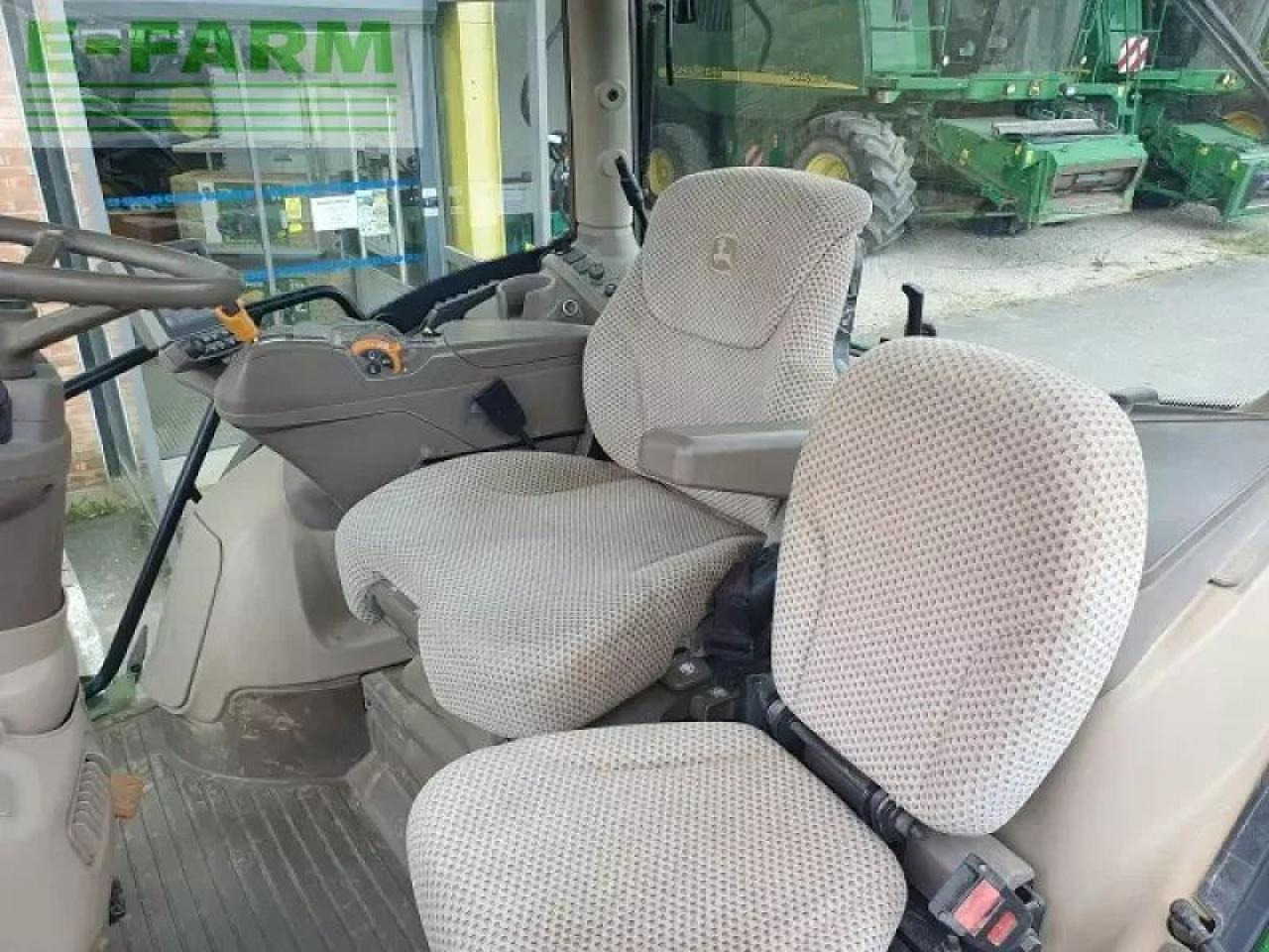 John Deere 6215r - Traktori: kuva John Deere 6215r - Traktori John Deere 6215r - Traktori: kuva John Deere 6215r - Traktori