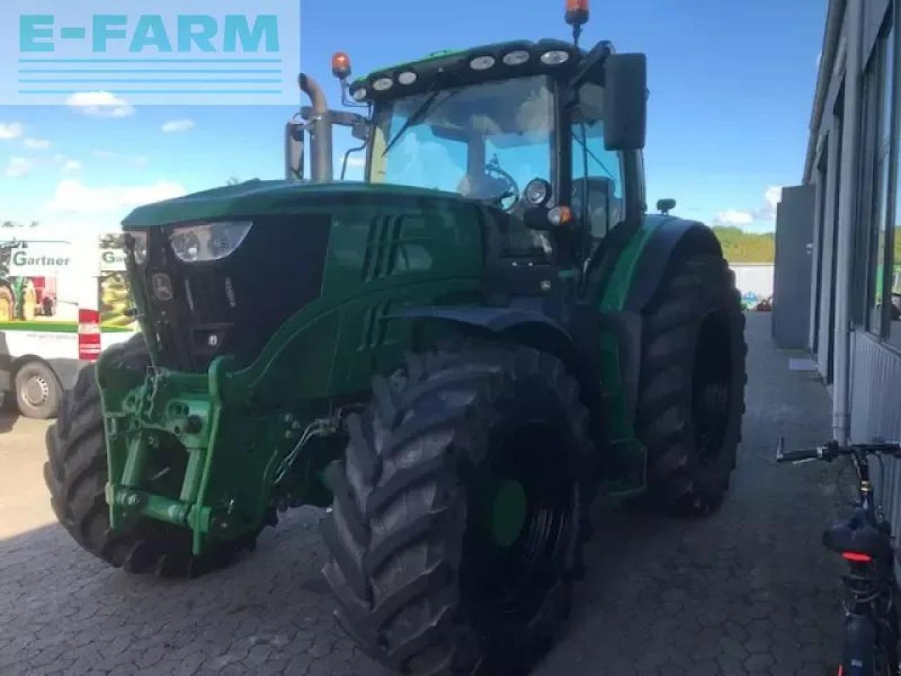 John Deere 6215r - Traktori: kuva John Deere 6215r - Traktori John Deere 6215r - Traktori: kuva John Deere 6215r - Traktori