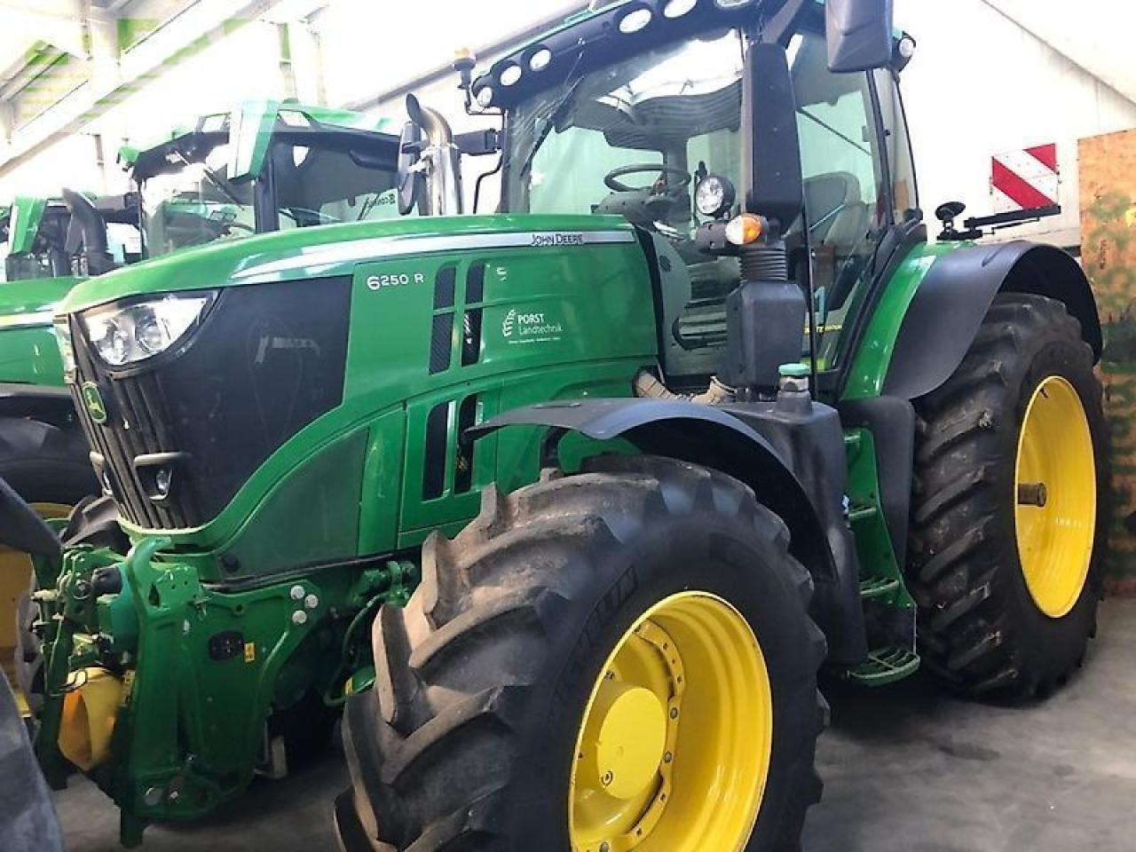 John Deere 6250r - Traktori: kuva John Deere 6250r - Traktori John Deere 6250r - Traktori: kuva John Deere 6250r - Traktori