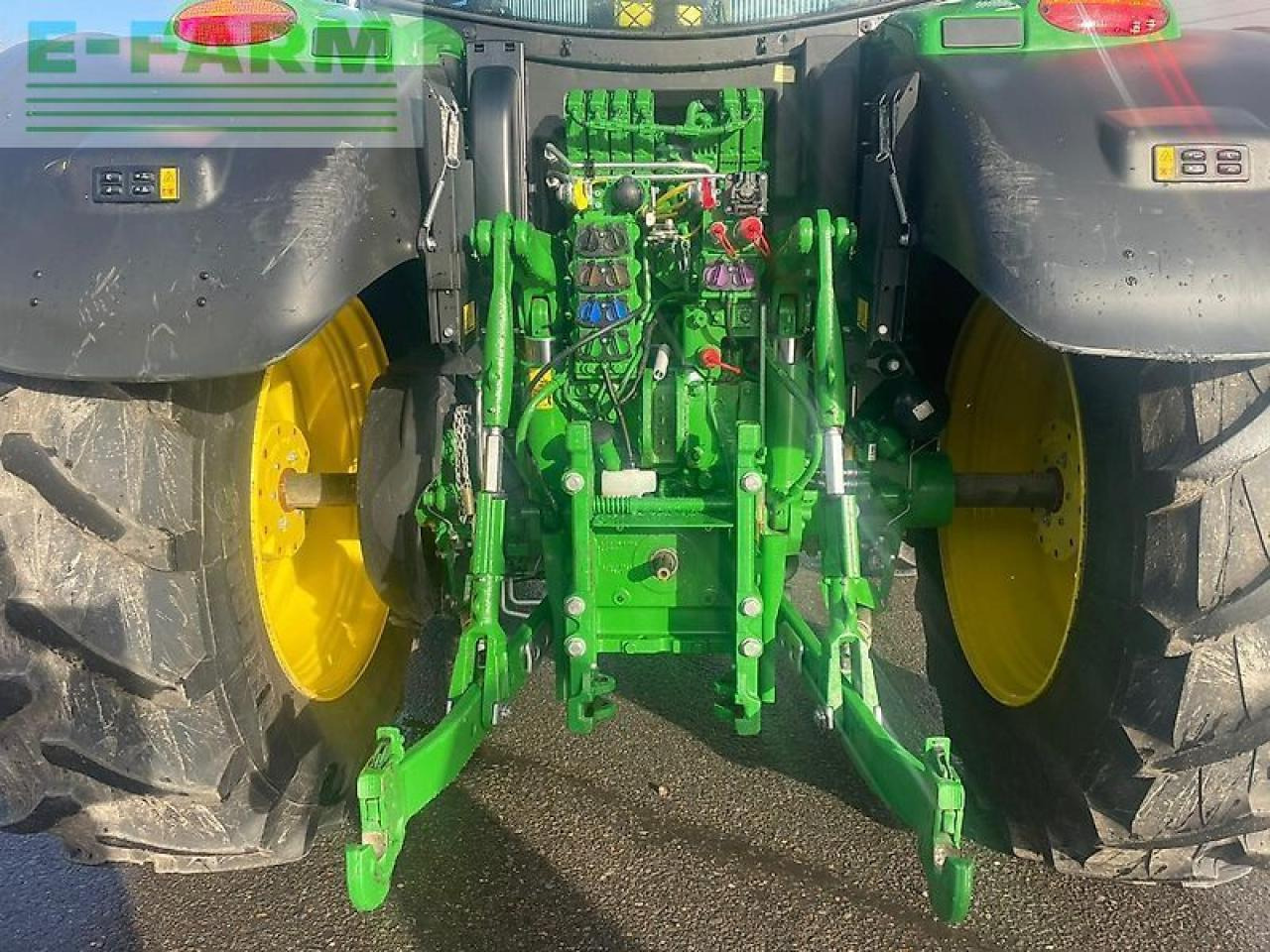 Traktori John Deere 6r185 / 6r 185: kuva Traktori John Deere 6r185 / 6r 185