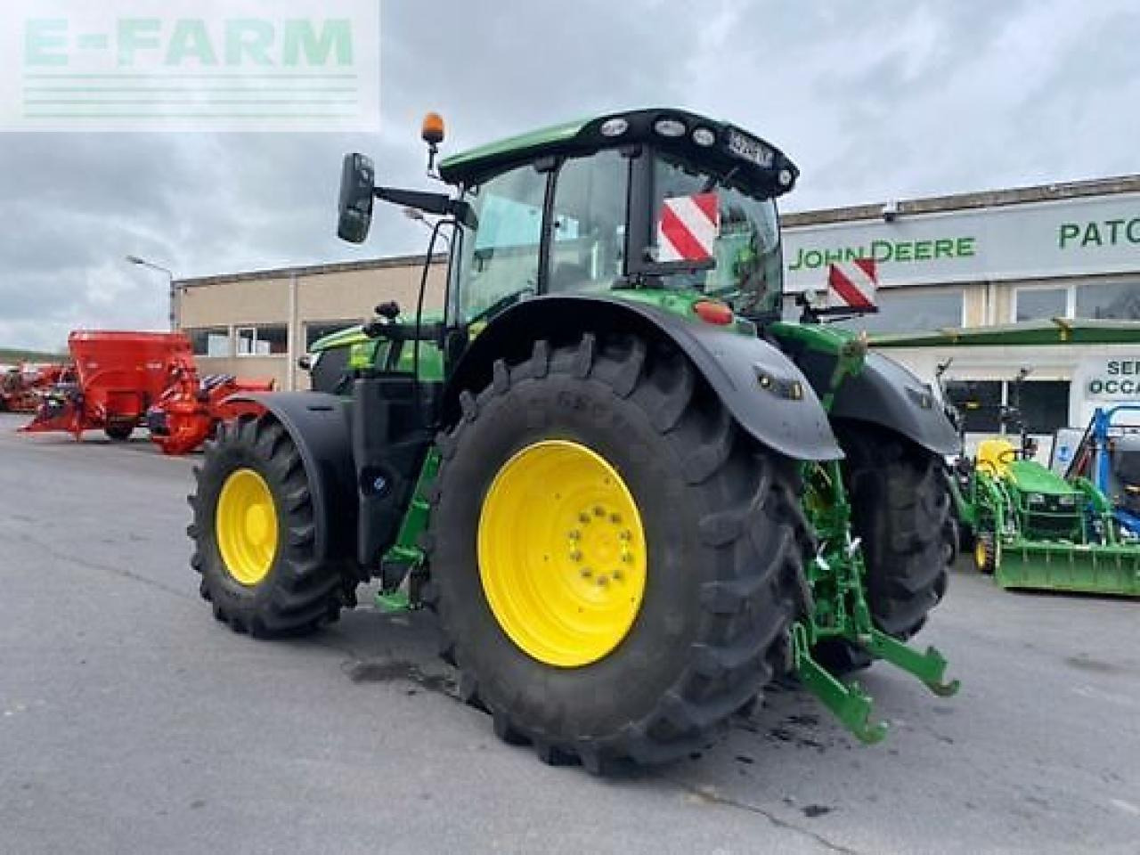 John Deere 6r215 - Traktori: kuva John Deere 6r215 - Traktori John Deere 6r215 - Traktori: kuva John Deere 6r215 - Traktori