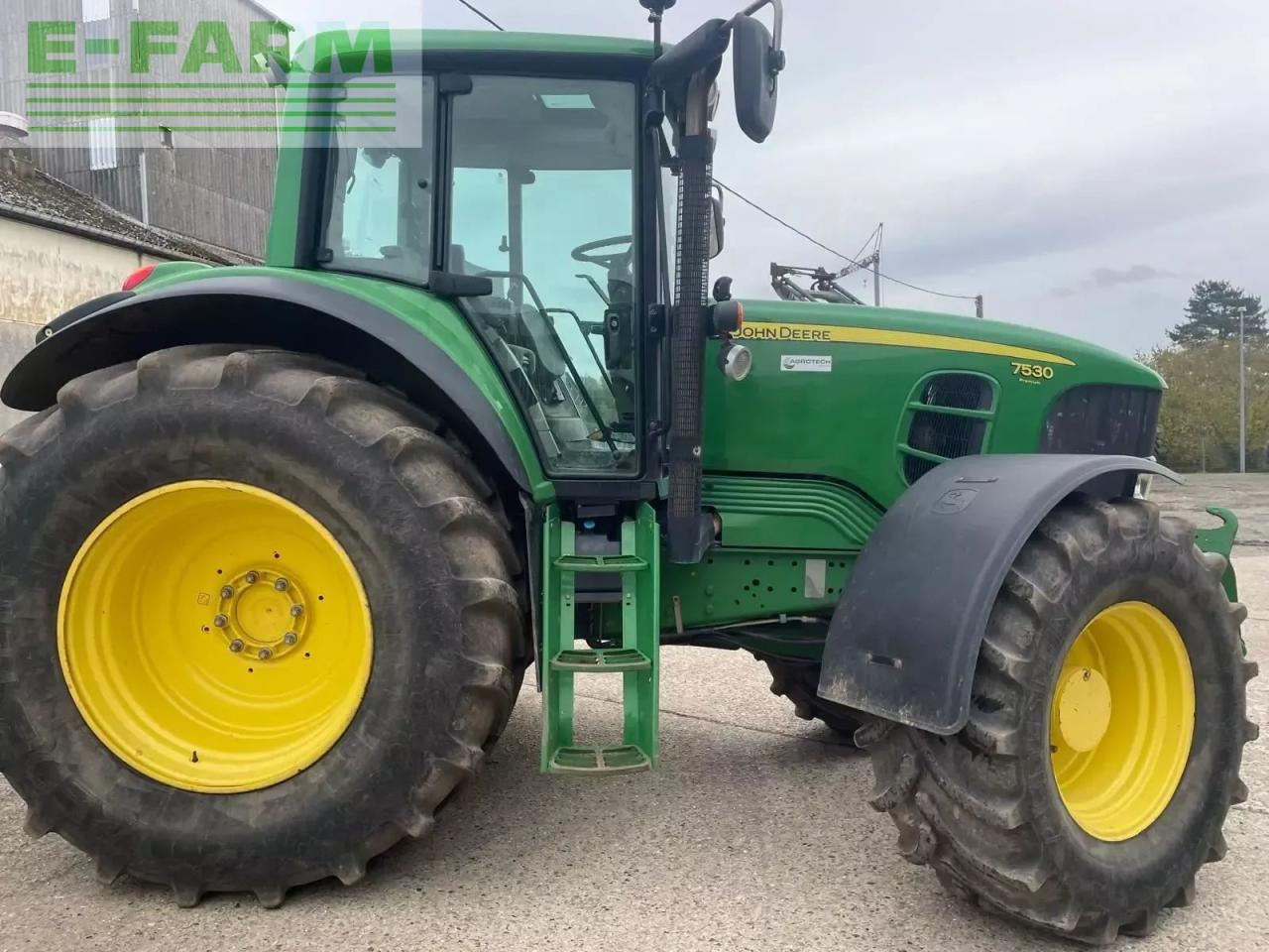 John Deere 7530premium - Traktori: kuva John Deere 7530premium - Traktori John Deere 7530premium - Traktori: kuva John Deere 7530premium - Traktori