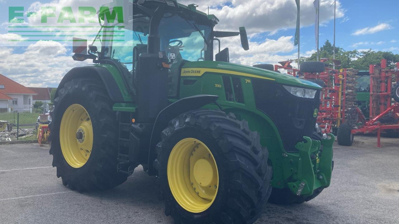 John Deere 7R 330 - Traktori: kuva John Deere 7R 330 - Traktori John Deere 7R 330 - Traktori: kuva John Deere 7R 330 - Traktori
