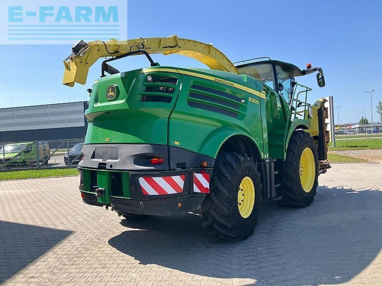John Deere 8300 - Itsekulkeva silppuri: kuva John Deere 8300 - Itsekulkeva silppuri John Deere 8300 - Itsekulkeva silppuri: kuva John Deere 8300 - Itsekulkeva silppuri