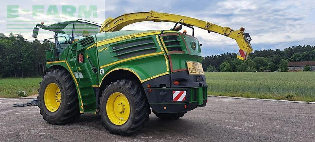 John Deere 8400 - Itsekulkeva silppuri: kuva John Deere 8400 - Itsekulkeva silppuri John Deere 8400 - Itsekulkeva silppuri: kuva John Deere 8400 - Itsekulkeva silppuri