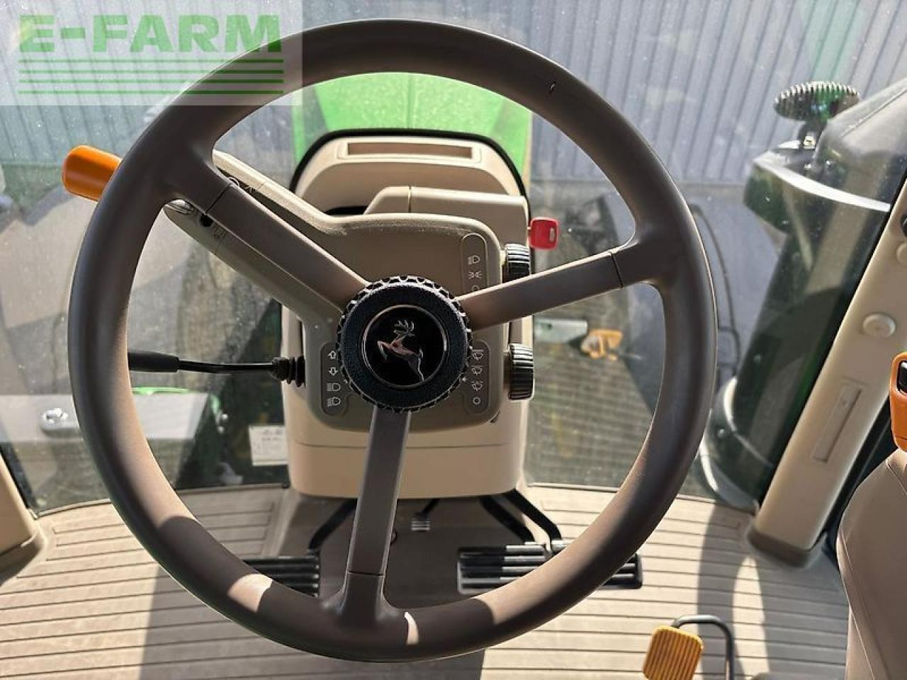 Traktori John Deere 8400r: kuva Traktori John Deere 8400r