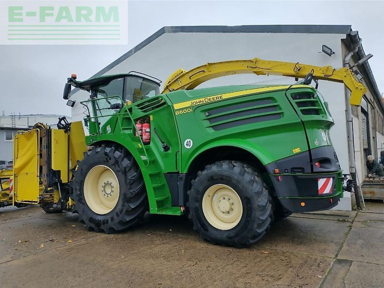 Itsekulkeva silppuri John Deere 8600: kuva Itsekulkeva silppuri John Deere 8600