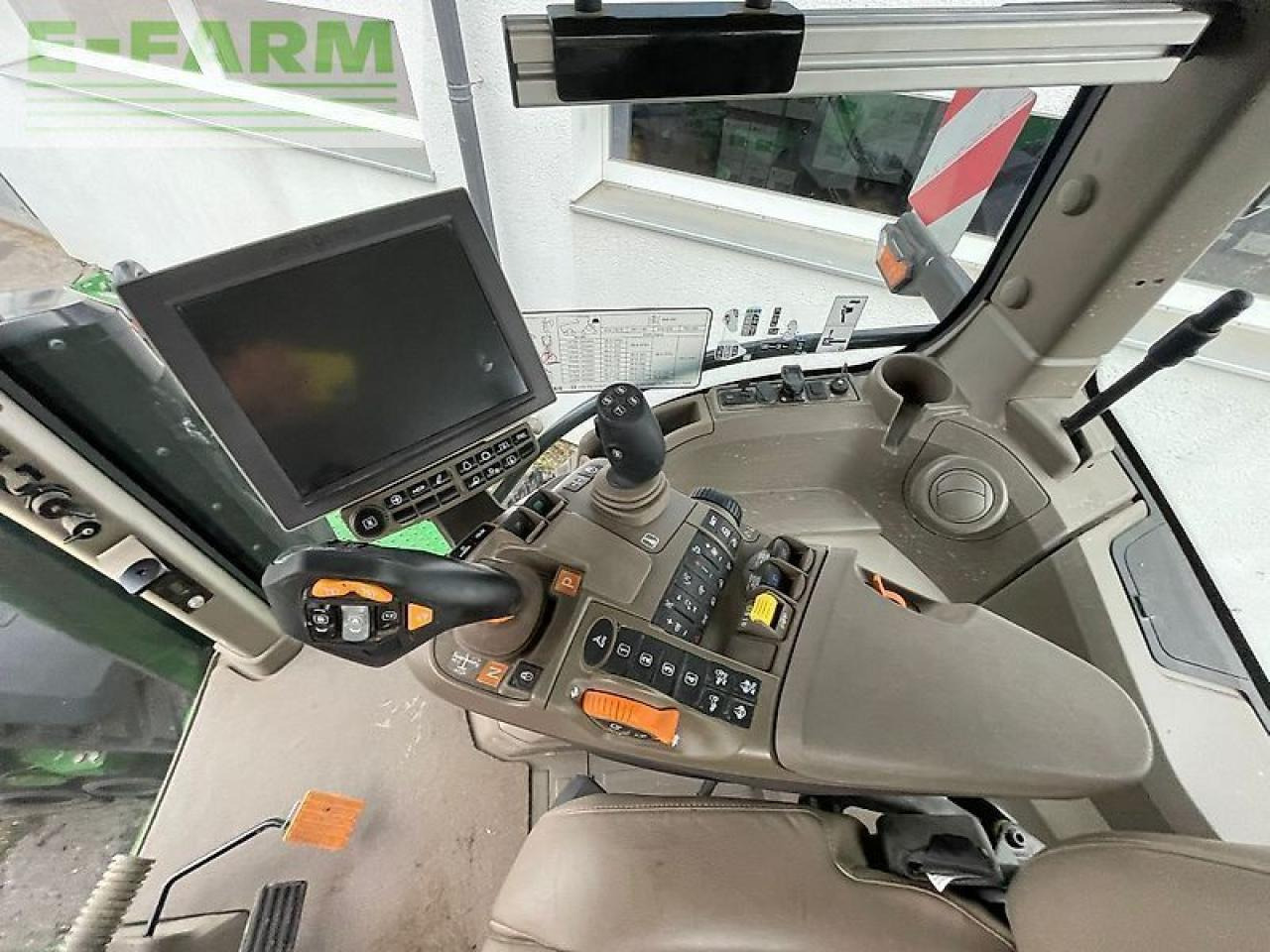 Traktori John Deere 8rx370: kuva Traktori John Deere 8rx370 Traktori John Deere 8rx370: kuva Traktori John Deere 8rx370