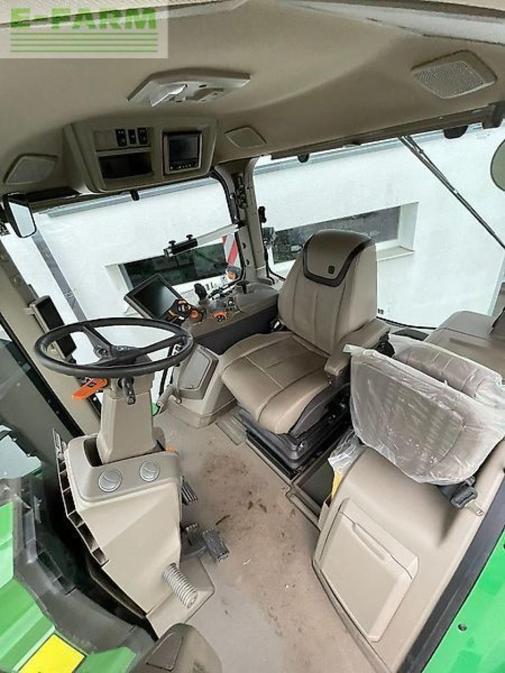 Traktori John Deere 8rx370: kuva Traktori John Deere 8rx370 Traktori John Deere 8rx370: kuva Traktori John Deere 8rx370