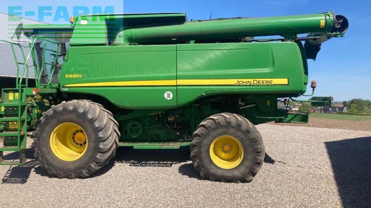 John Deere s690i - Leikkuupuimuri: kuva John Deere s690i - Leikkuupuimuri John Deere s690i - Leikkuupuimuri: kuva John Deere s690i - Leikkuupuimuri