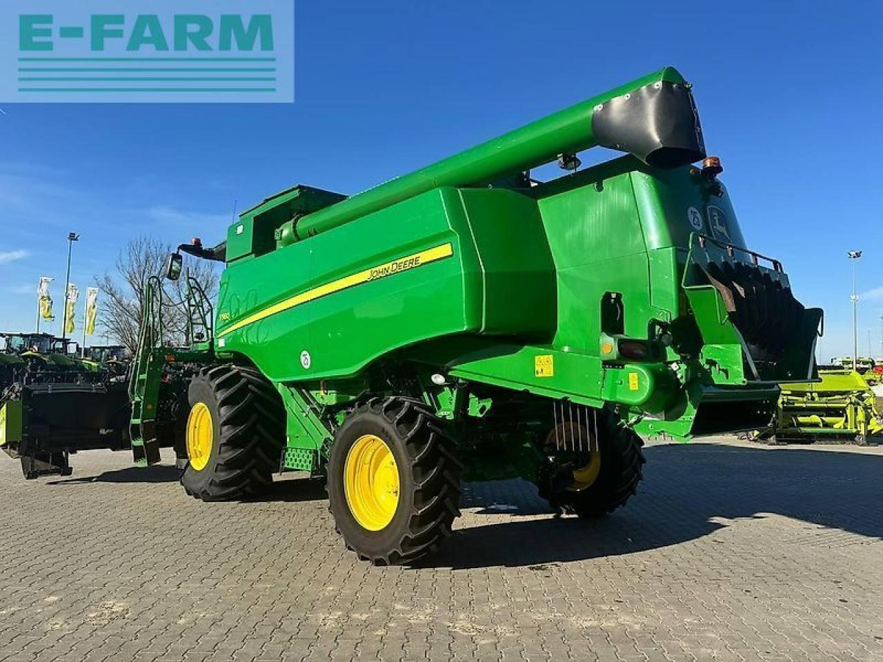 John Deere t560 - Leikkuupuimuri: kuva John Deere t560 - Leikkuupuimuri John Deere t560 - Leikkuupuimuri: kuva John Deere t560 - Leikkuupuimuri