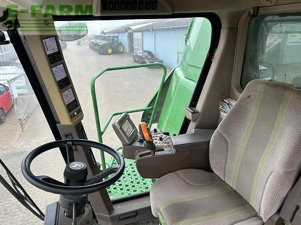 John Deere t660 - Leikkuupuimuri: kuva John Deere t660 - Leikkuupuimuri John Deere t660 - Leikkuupuimuri: kuva John Deere t660 - Leikkuupuimuri