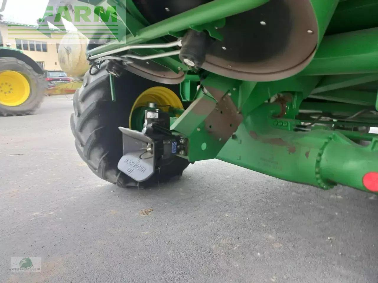 Leikkuupuimuri John Deere t670 hm: kuva Leikkuupuimuri John Deere t670 hm Leikkuupuimuri John Deere t670 hm: kuva Leikkuupuimuri John Deere t670 hm