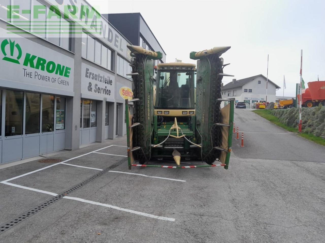 Krone big x 650 - Itsekulkeva silppuri: kuva Krone big x 650 - Itsekulkeva silppuri Krone big x 650 - Itsekulkeva silppuri: kuva Krone big x 650 - Itsekulkeva silppuri