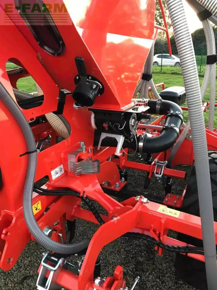 Kubota semoir à grains td1601f kubota - Tarkkuuskylvökone: kuva Kubota semoir à grains td1601f kubota - Tarkkuuskylvökone Kubota semoir à grains td1601f kubota - Tarkkuuskylvökone: kuva Kubota semoir à grains td1601f kubota - Tarkkuuskylvökone