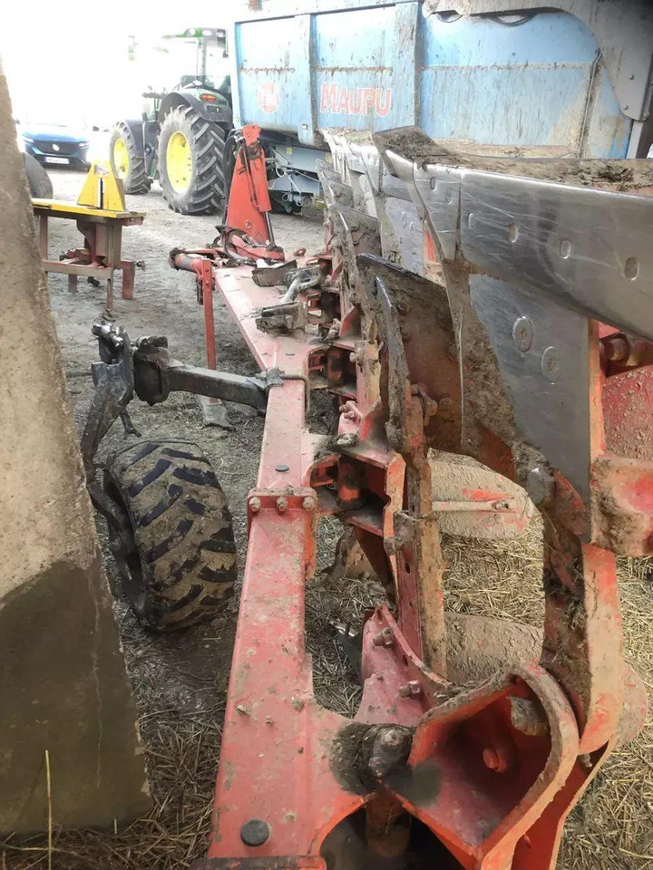 Kuhn 122 varimaster - Aura: kuva Kuhn 122 varimaster - Aura Kuhn 122 varimaster - Aura: kuva Kuhn 122 varimaster - Aura