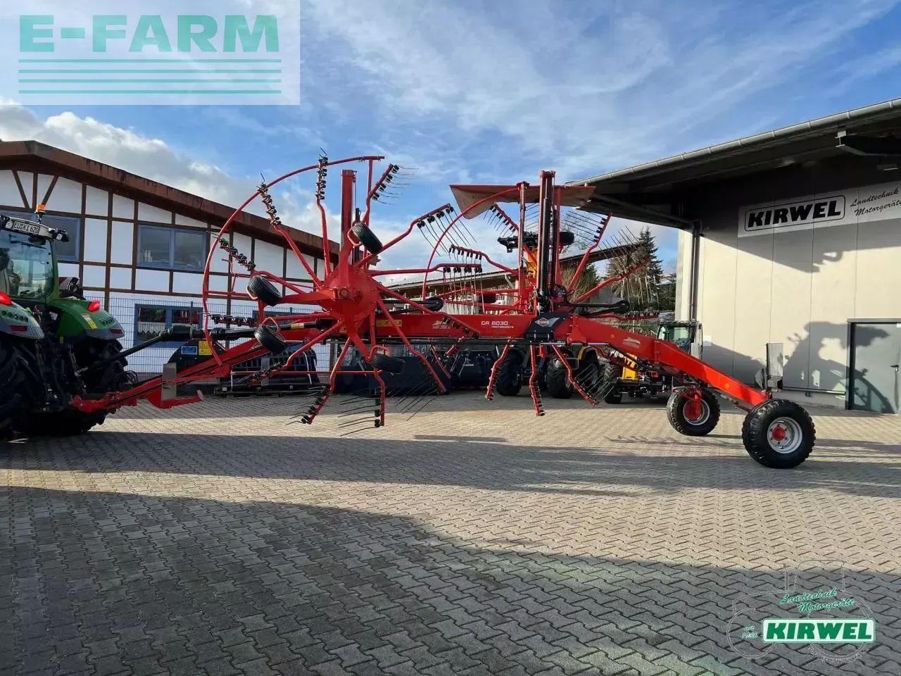 Kuhn ga 8030 - Pöyhin: kuva Kuhn ga 8030 - Pöyhin Kuhn ga 8030 - Pöyhin: kuva Kuhn ga 8030 - Pöyhin