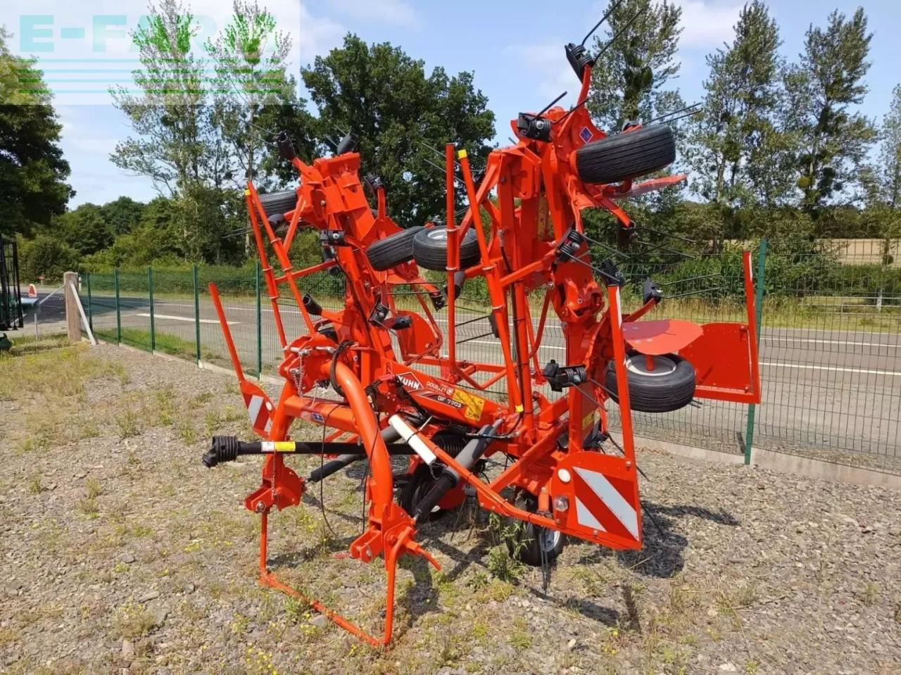 Kuhn gf 7903 - Pöyhin: kuva Kuhn gf 7903 - Pöyhin Kuhn gf 7903 - Pöyhin: kuva Kuhn gf 7903 - Pöyhin